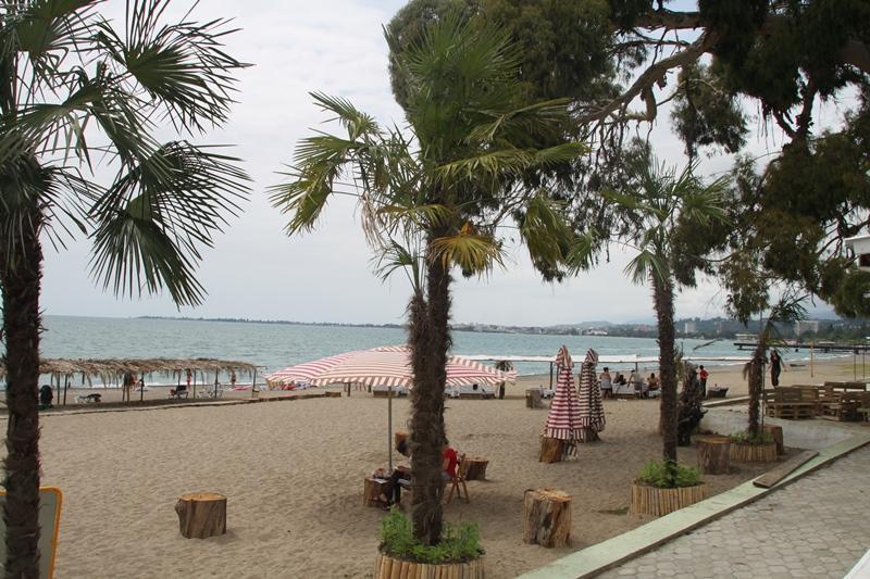 Guest House On Shakirbay 11 Sukhumi Exterior foto